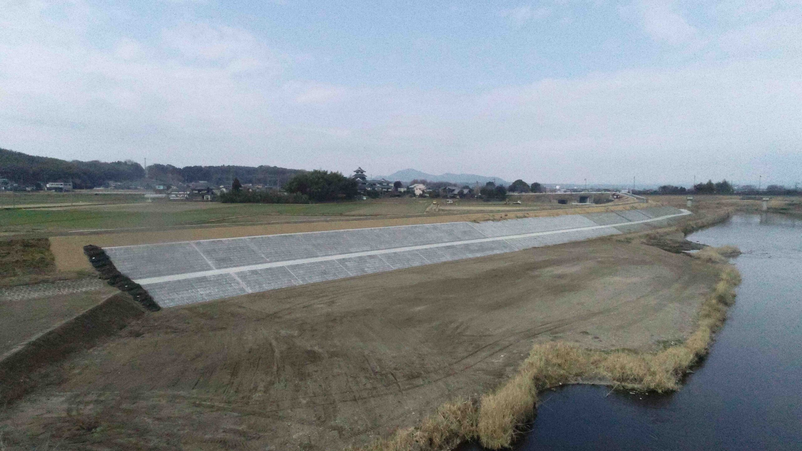 亀尾地区築堤護岸（その２）工事