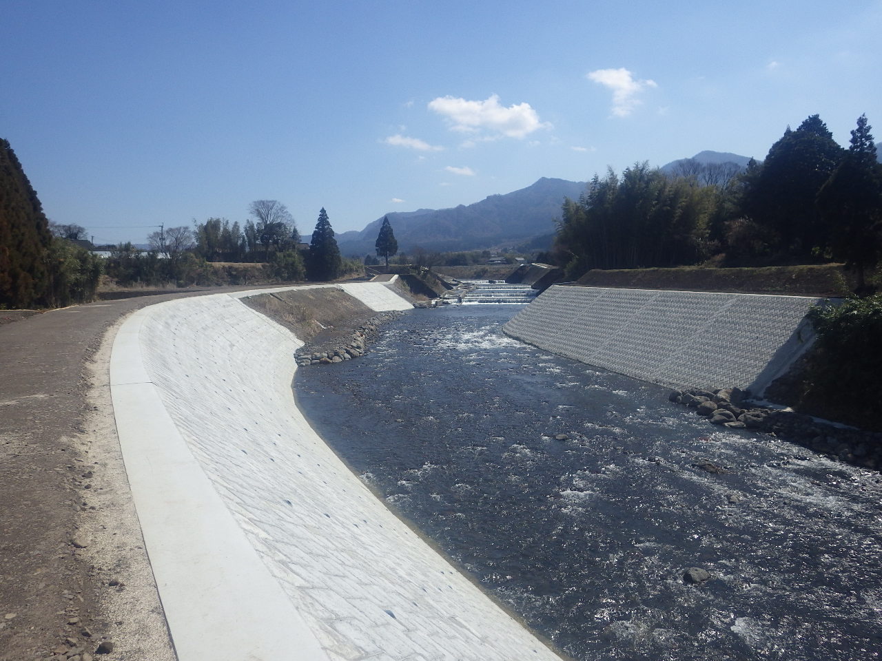 白川２４年発生河川災害関連（護岸その７）工事　他合併